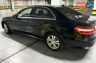 Седан Mercedes-Benz E-Class 2012 в 