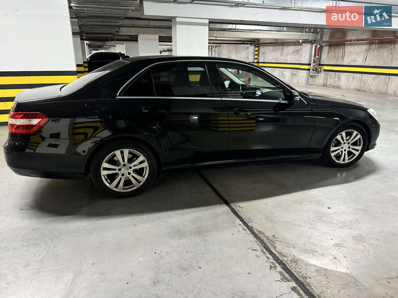 Седан Mercedes-Benz E-Class 2012 в Вінниці