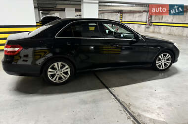 Седан Mercedes-Benz E-Class 2012 в 