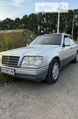 Седан Mercedes-Benz E-Class 1994 в Виннице