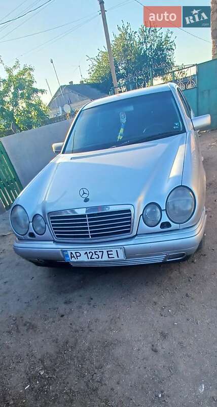 Седан Mercedes-Benz E-Class 1996 в Николаеве
