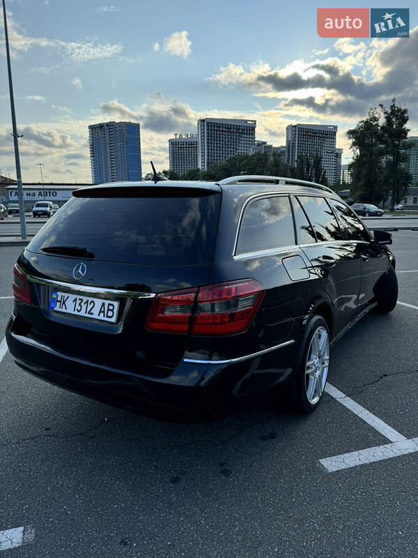 Універсал Mercedes-Benz E-Class 2012 в Києві