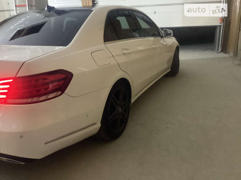 Седан Mercedes-Benz E-Class 2014 в Николаеве