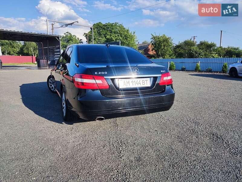 Седан Mercedes-Benz E-Class 2011 в Житомире