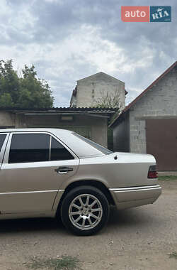 Седан Mercedes-Benz E-Class 1995 в 