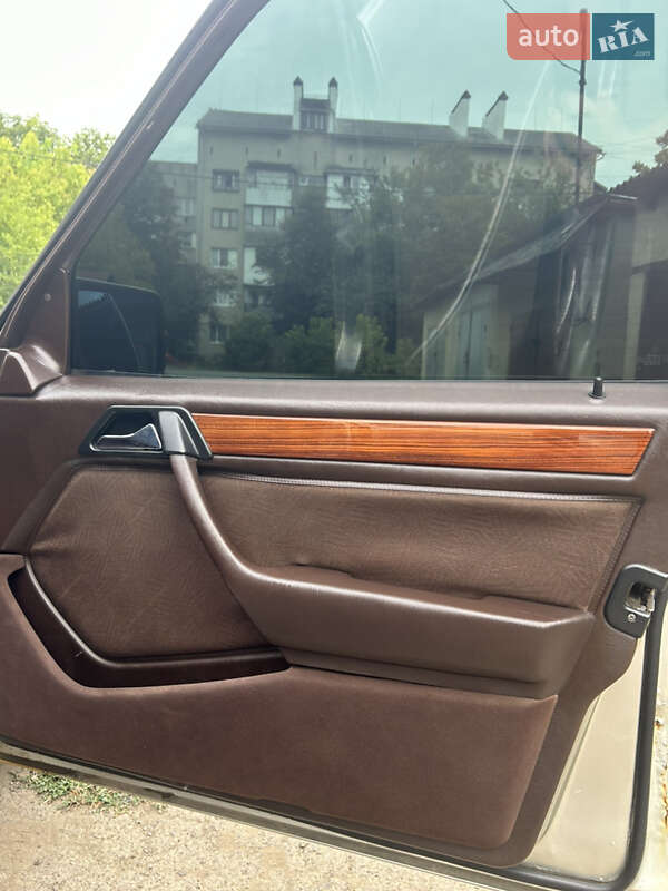 Седан Mercedes-Benz E-Class 1995 в Иршаве фото 39 Седан Mercedes-Benz E-Class 1995 в Иршаве