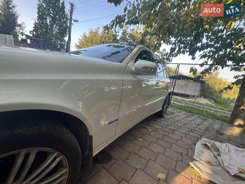 Седан Mercedes-Benz E-Class 2008 в Рівному