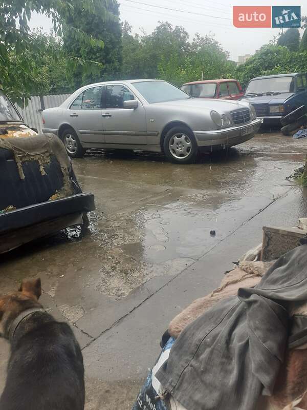 Седан Mercedes-Benz E-Class 1997 в Кам'янець-Подільському фото 4 Седан Mercedes-Benz E-Class 1997 в Кам'янець-Подільському