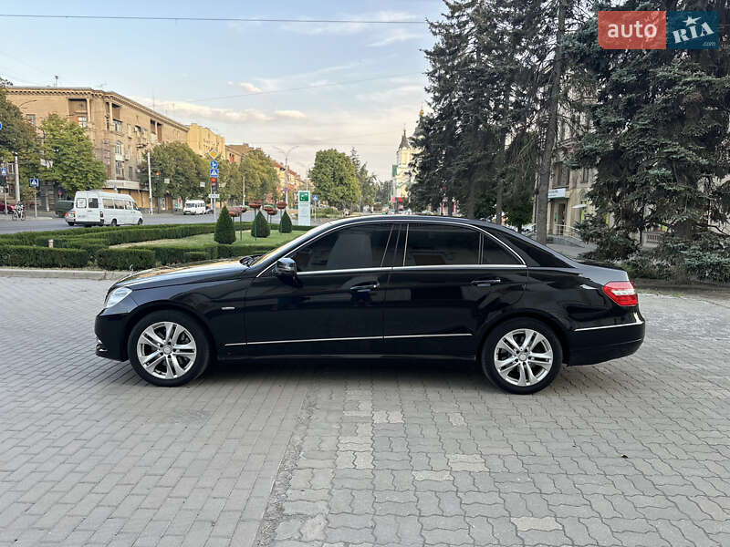 Седан Mercedes-Benz E-Class 2009 в Запоріжжі