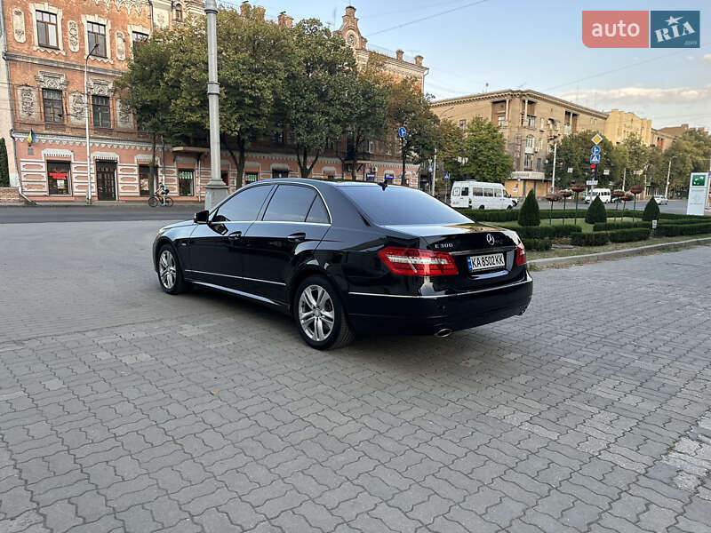 Седан Mercedes-Benz E-Class 2009 в Запоріжжі