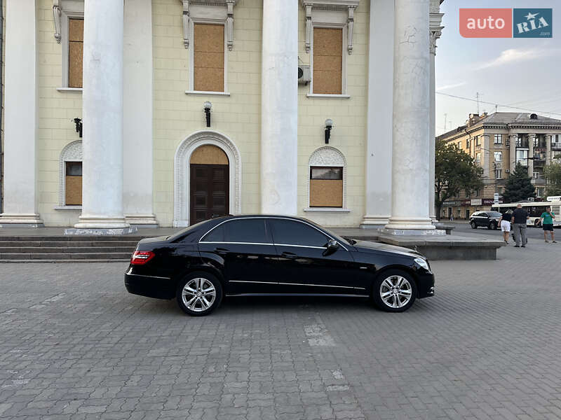 Седан Mercedes-Benz E-Class 2009 в Запоріжжі