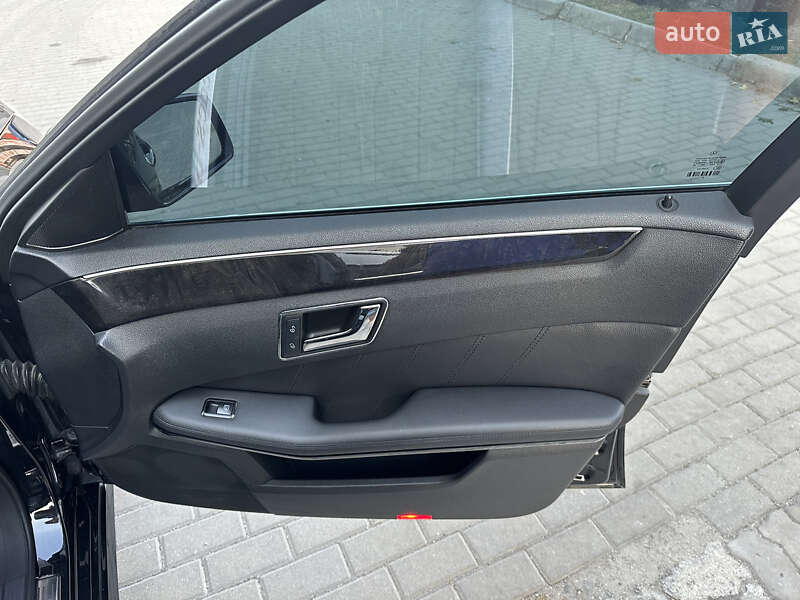 Седан Mercedes-Benz E-Class 2009 в Запоріжжі