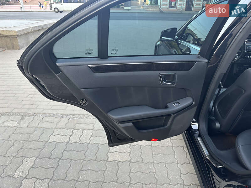 Седан Mercedes-Benz E-Class 2009 в Запоріжжі