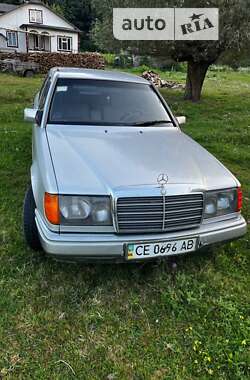 Седан Mercedes-Benz E-Class 1993 в Чернівцях