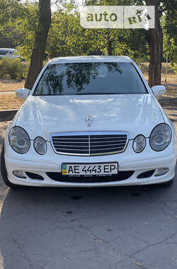 Седан Mercedes-Benz E-Class 2004 в Кривом Роге