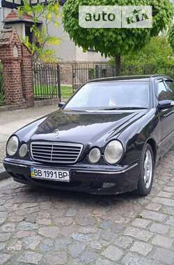 Седан Mercedes-Benz E-Class 2000 в Запоріжжі