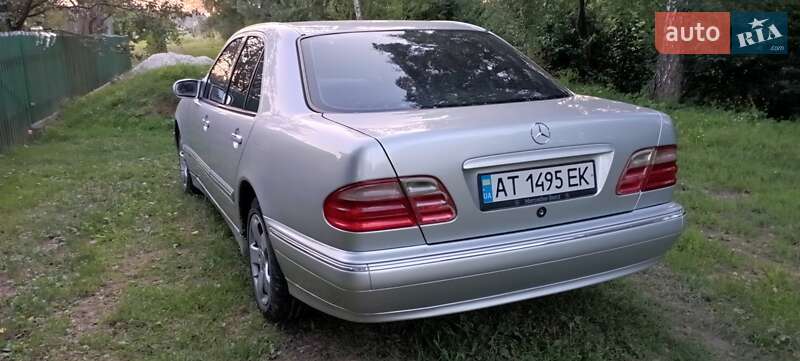 Седан Mercedes-Benz E-Class 2000 в Коломые