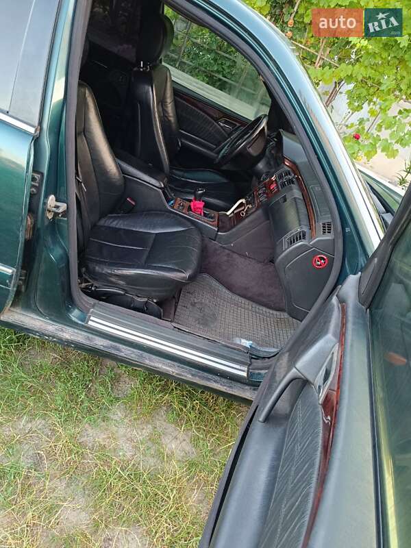 Седан Mercedes-Benz E-Class 1997 в Березному