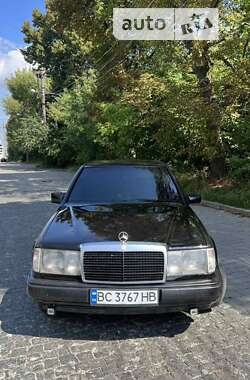 Седан Mercedes-Benz E-Class 1985 в Львове