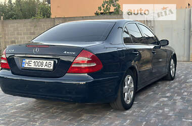 Седан Mercedes-Benz E-Class 2004 в Миколаєві