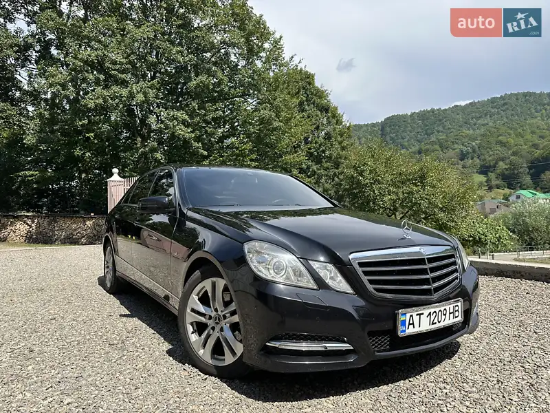 Седан Mercedes-Benz E-Class 2011 в 