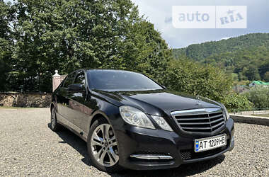 Седан Mercedes-Benz E-Class 2011 в Тячеві