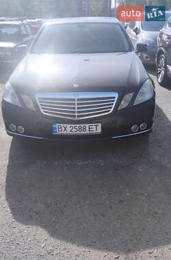 Седан Mercedes-Benz E-Class 2010 в Хмельницком