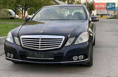 Седан Mercedes-Benz E-Class 2010 в Хмельницком