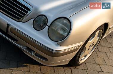 Седан Mercedes-Benz E-Class 2000 в 