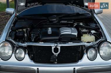 Седан Mercedes-Benz E-Class 2000 в 