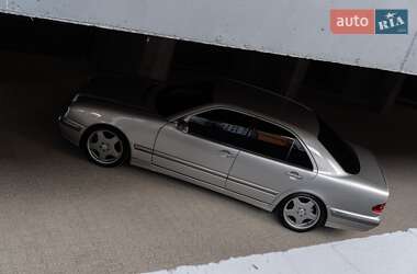 Седан Mercedes-Benz E-Class 2000 в 