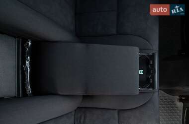 Седан Mercedes-Benz E-Class 2000 в 