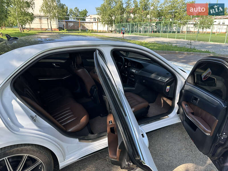 Седан Mercedes-Benz E-Class 2014 в Іршаві