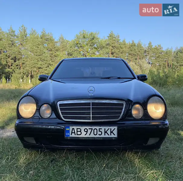 Седан Mercedes-Benz E-Class 2001 в 
