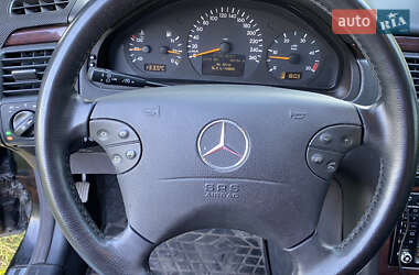 Седан Mercedes-Benz E-Class 2001 в 