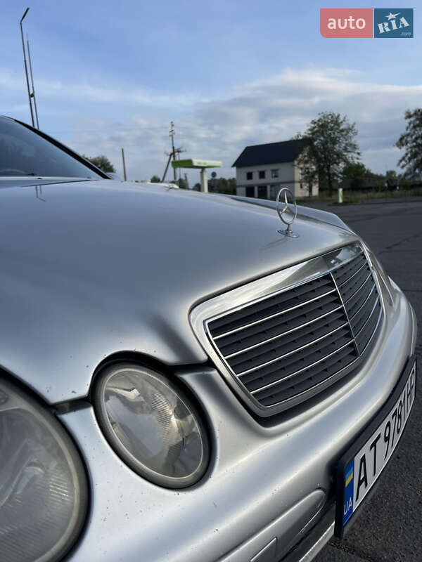 Седан Mercedes-Benz E-Class 2002 в Коломые