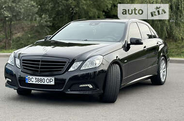 Седан Mercedes-Benz E-Class 2010 в Львові