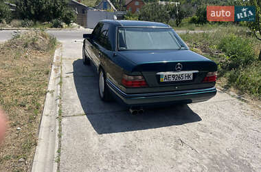 Седан Mercedes-Benz E-Class 1994 в 