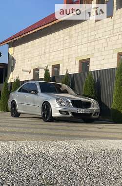 Седан Mercedes-Benz E-Class 2006 в Виноградові