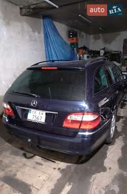 Универсал Mercedes-Benz E-Class 2004 в Черновцах