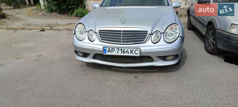 Седан Mercedes-Benz E-Class 2002 в 