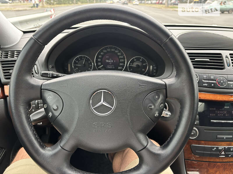 Седан Mercedes-Benz E-Class 2003 в Черкасах