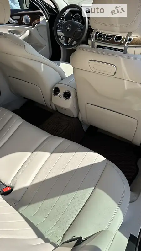 Универсал Mercedes-Benz E-Class 2018 в 