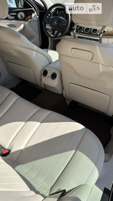 Универсал Mercedes-Benz E-Class 2018 в Нововолынске