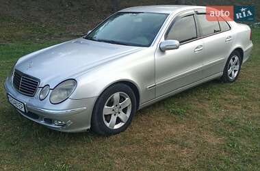 Седан Mercedes-Benz E-Class 2002 в 