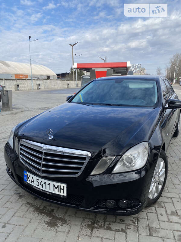 Седан Mercedes-Benz E-Class 2010 в Софиевской Борщаговке