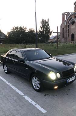 Седан Mercedes-Benz E-Class 1998 в Львове