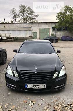 Седан Mercedes-Benz E-Class 2012 в Николаеве