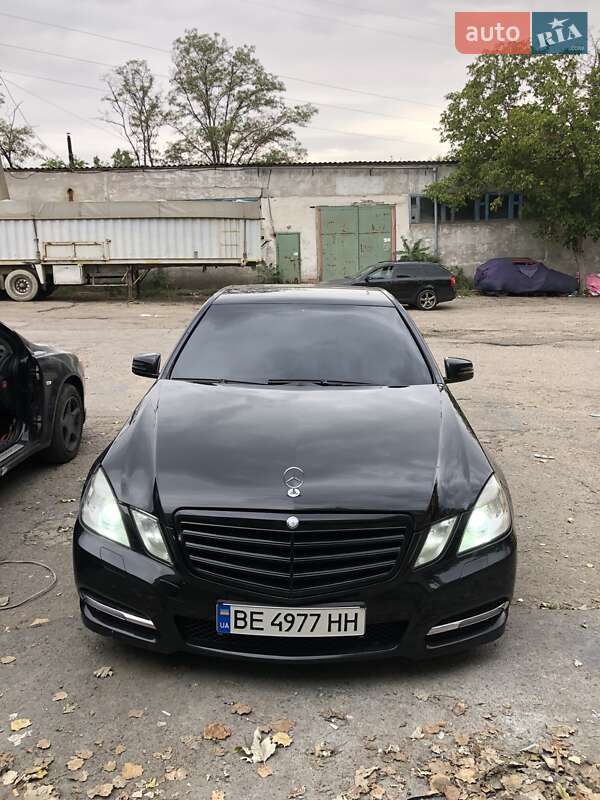 Mercedes-Benz E-Class 2012