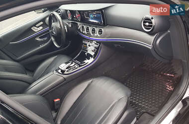 Седан Mercedes-Benz E-Class 2016 в 